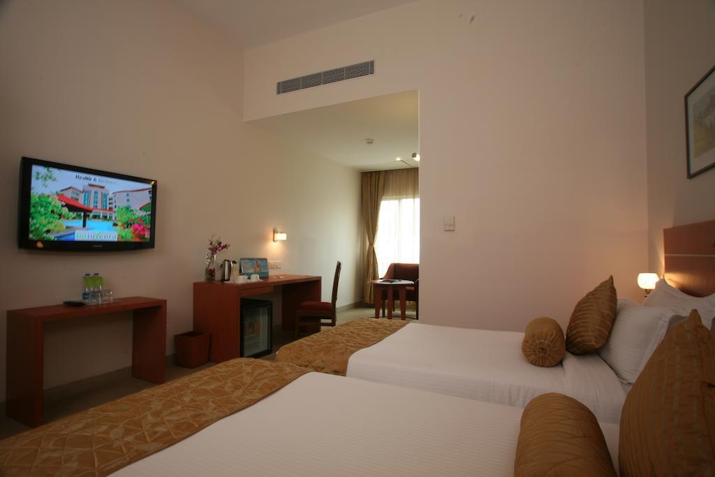 Leonia Holistic Destination Hotel Shamirpet Room photo